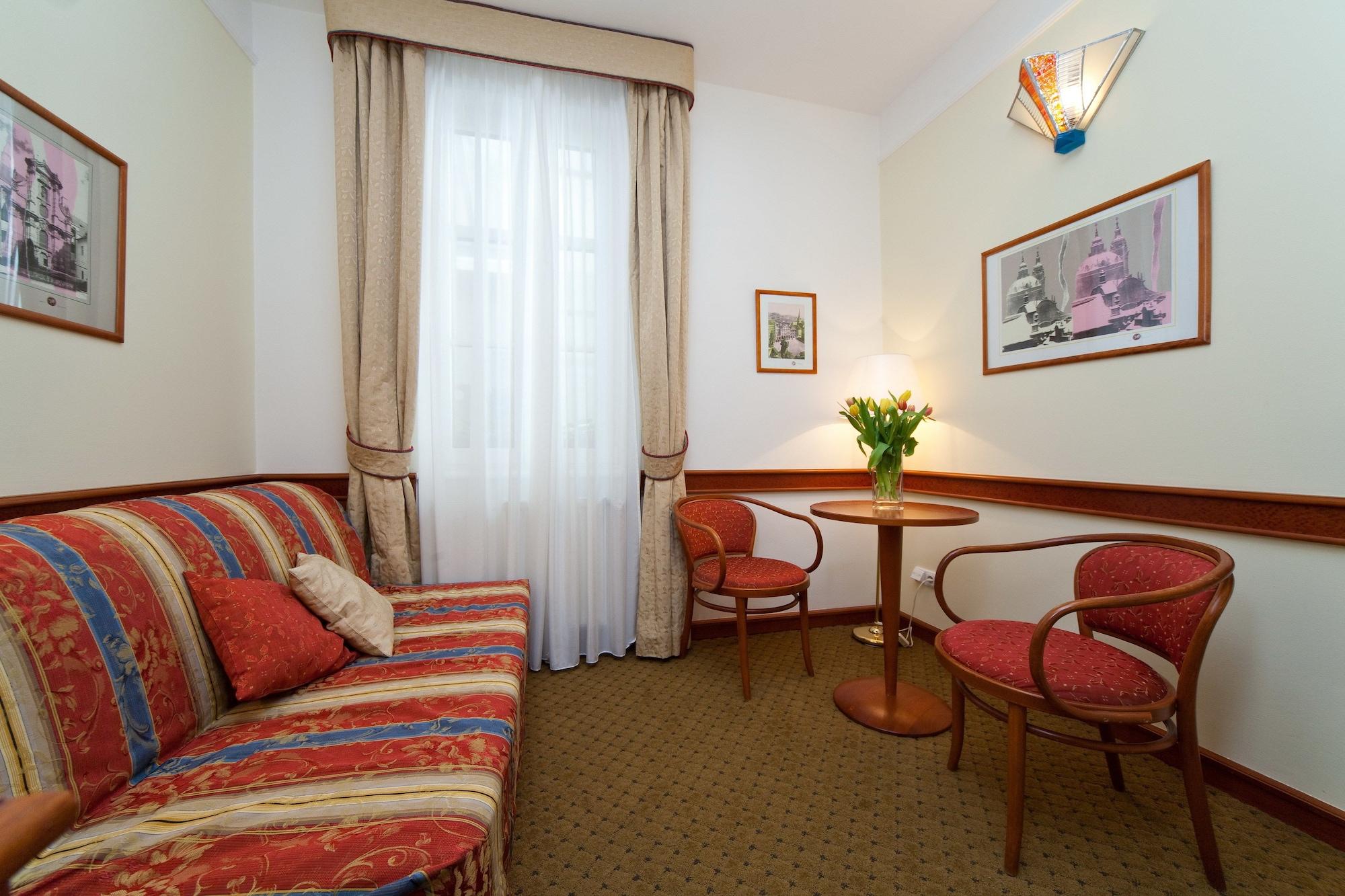 บูทิก โฮเต็ล 16 Hotel ปราก ภายนอก รูปภาพ