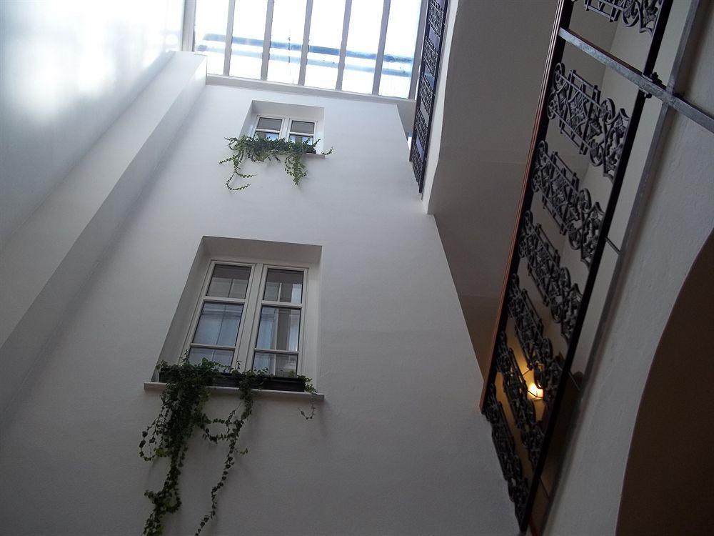 บูทิก โฮเต็ล 16 Hotel ปราก ภายนอก รูปภาพ